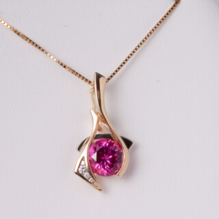 Cr red designer pendant 888 5075