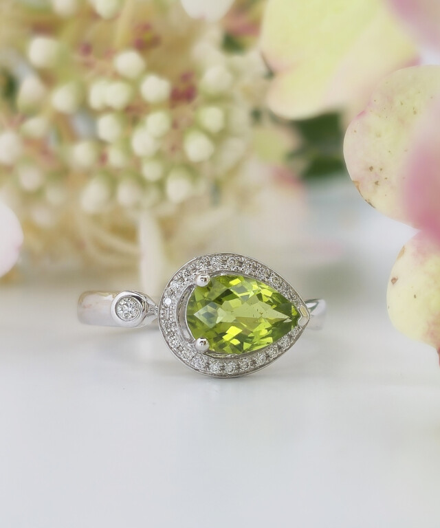 Peridot Pear Ring 200 5724