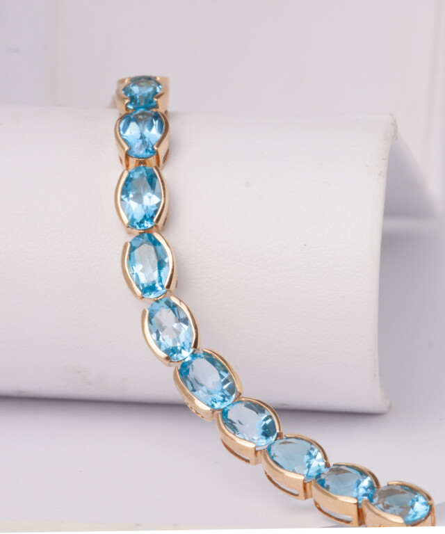 Blue topaz bracelet 888 5012